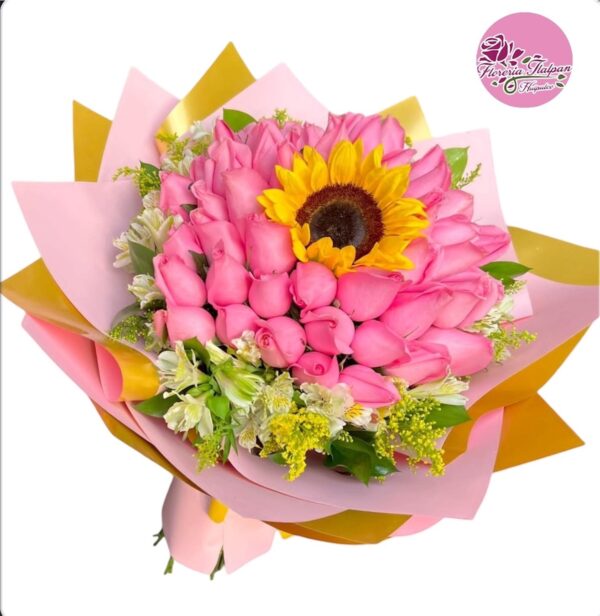 Ramo de 50 rosas y girasol