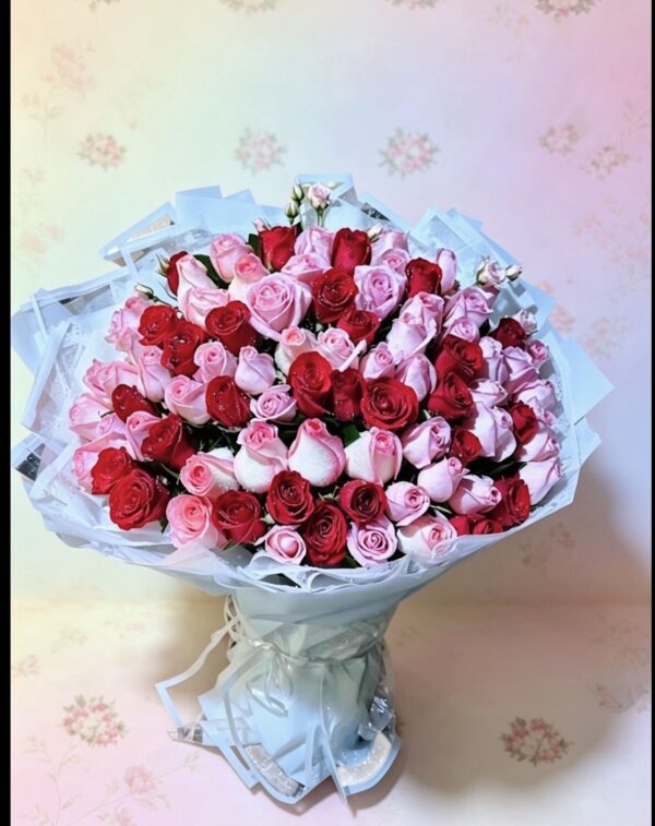 screenshot-26 Arreglo con 50 rosas de 2 colores