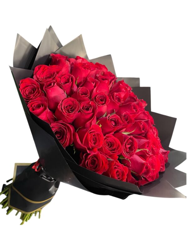 Ramo de 50 rosa rojas