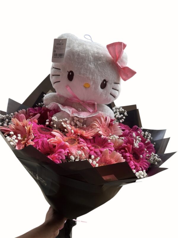 Ramo de gerberas rosada y fucsia hello kitty