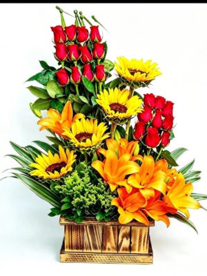 Arreglo de cajas con rosas y girasoles